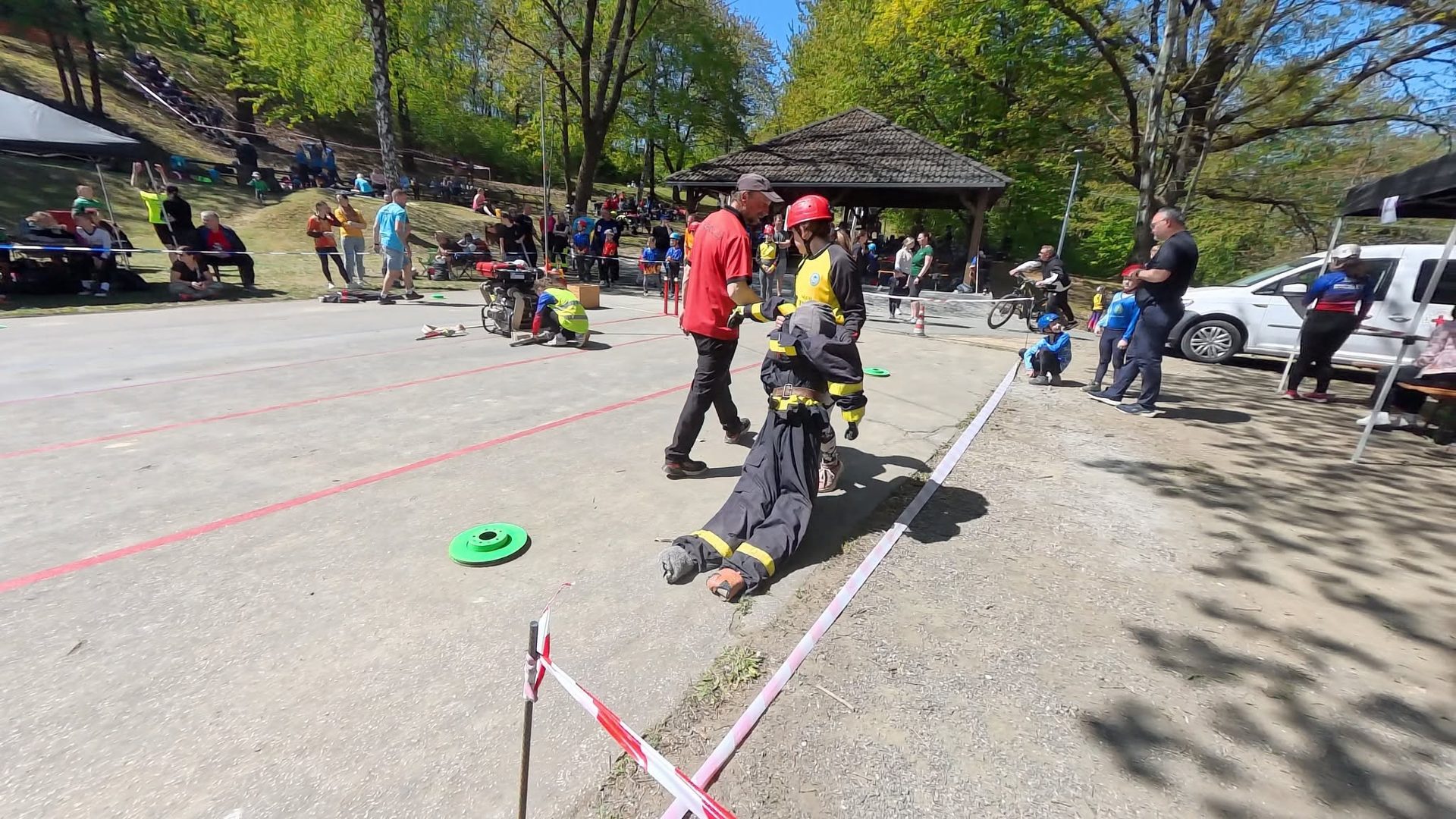 Přesun figuríny v dětském závodě TFA